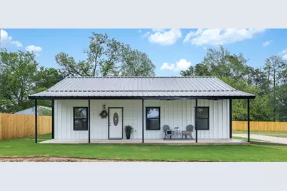 1110 Caldwell, Lexington, TX 78947 - Photo 1