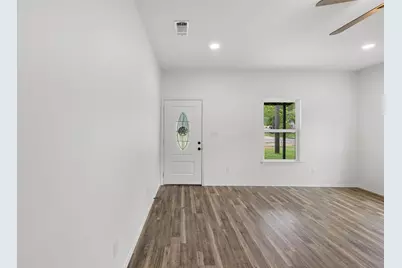 1110 Caldwell, Lexington, TX 78947 - Photo 8