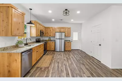 1110 Caldwell, Lexington, TX 78947 - Photo 12