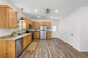 1110 Caldwell, Lexington, TX 78947 - Photo 12