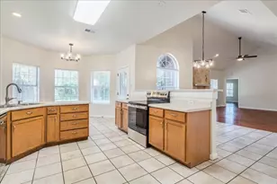 12508 Mixson Dr, Austin, TX 78732 - Photo 14