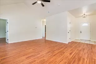 12508 Mixson Dr, Austin, TX 78732 - Photo 10