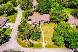 12508 Mixson Dr, Austin, TX 78732 - Photo 2