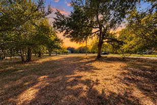 917 Proctor St, Lockhart, TX 78644 - Photo 1