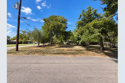 917 Proctor Street, Lockhart, TX 78644 - Photo 4