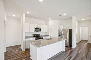 204 Sunlight Lake Boulevard, Hutto, TX 78634 - Photo 4