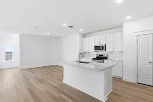 129 Pella Pass, San Marcos, TX 78666 - Photo 2