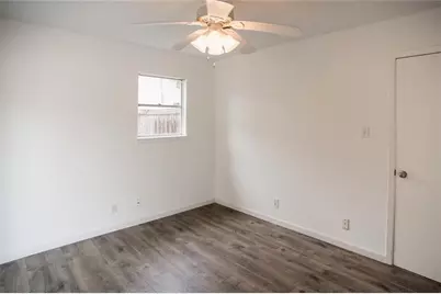 5139 Meadow Creek Drive, Austin, TX 78745 - Photo 28