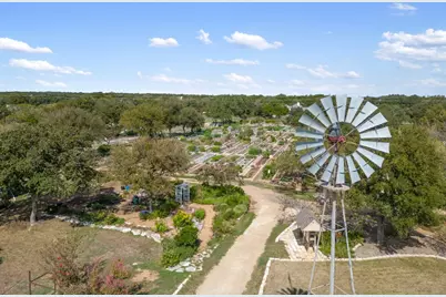 105 Lubbock Drive, Georgetown, TX 78633 - Photo 34