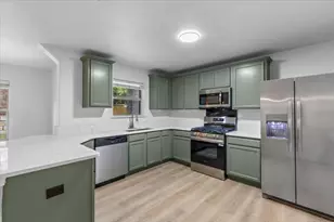 5940 Silver Screen Dr, Austin, TX 78747 - Photo 2