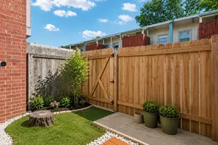 1221 W Hopkins St, San Marcos, TX 78666 - Photo 12