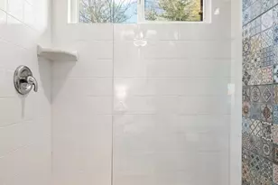 2702 Crest Ave, Austin, TX 78702 - Photo 22