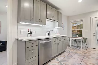 2702 Crest Avenue #1, Austin, TX 78702 - Photo 14