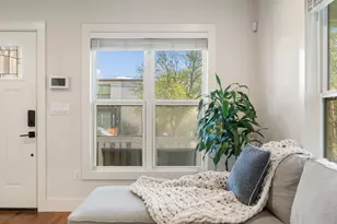 2702 Crest Ave, Austin, TX 78702 - Photo 8