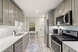 2702 Crest Ave, Austin, TX 78702 - Photo 16