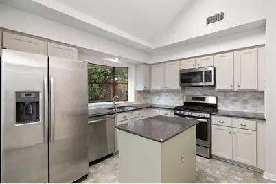 8302 Mendota Cove, Austin, TX 78717 - Photo 8