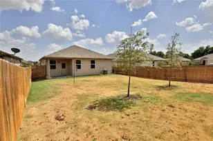 110 Mooncoin Dr, Georgetown, TX 78626 - Photo 24