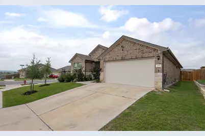 205 Bethpage Drive, San Marcos, TX 78666 - Photo 2
