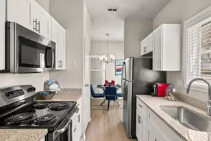 13005 Heinemann Dr, Austin, TX 78727 - Photo 10