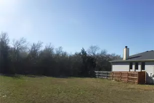 317 Gettysburg Loop, Elgin, TX 78621 - Photo 14