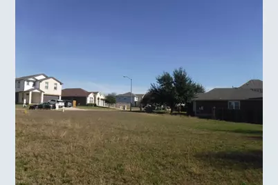 317 Gettysburg Loop, Elgin, TX 78621 - Photo 2