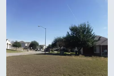 317 Gettysburg Loop, Elgin, TX 78621 - Photo 6