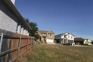 317 Gettysburg Loop, Elgin, TX 78621 - Photo 10