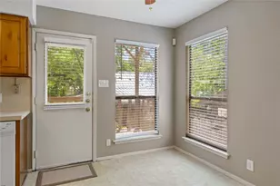 8005 Hood Cir, Austin, TX 78745 - Photo 8