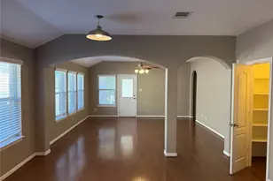 419 Strawberry Blonde Dr, Buda, TX 78610 - Photo 4