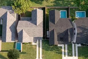 901 Shady Ln, Austin, TX 78702 - Photo 4