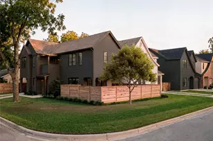 901 Shady Ln, Austin, TX 78702 - Photo 2