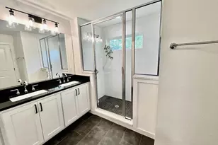 1924 Bunche Rd, Austin, TX 78721 - Photo 8