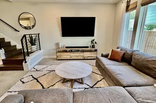 1924 Bunche Rd, Austin, TX 78721 - Photo 4