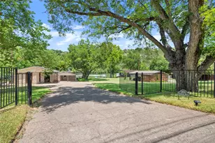 3100 Edgewater Dr, Austin, TX 78733 - Photo 4