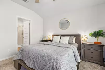 934 Main Street, Hutto, TX 78634 - Photo 6