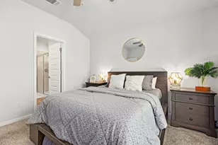 934 Main St, Hutto, TX 78634 - Photo 6