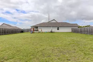 934 Main St, Hutto, TX 78634 - Photo 30