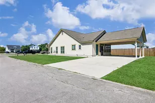 315 Sage Cir, Blanco, TX 78606 - Photo 16