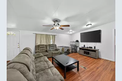 243 Highline Drive, Bastrop, TX 78602 - Photo 4