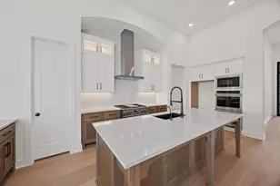 502 Irvine Cir, Liberty Hill, TX 78642 - Photo 10