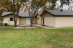 300 Evergreen St, Burnet, TX 78611 - Photo 1