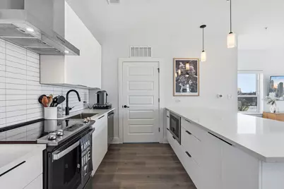 2220 Webberville Road #305, Austin, TX 78702 - Photo 8