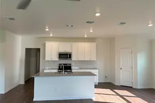 501 Double Vision Rd, Jarrell, TX 76537 - Photo 4