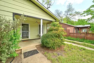 1710 Holly St, Austin, TX 78702 - Photo 8