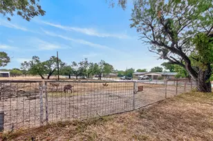 1205 W Haynie St, Llano, TX 78643 - Photo 30