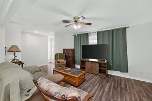 1205 W Haynie St, Llano, TX 78643 - Photo 4