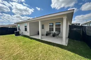 9613 Oxbow Strap Dr, Austin, TX 78724 - Photo 2