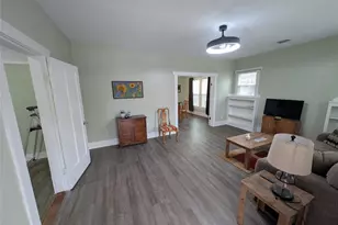 743 S Blanco Street S, Lockhart, TX 78644 - Photo 2