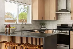 3101 Val Dr, Austin, TX 78723 - Photo 2