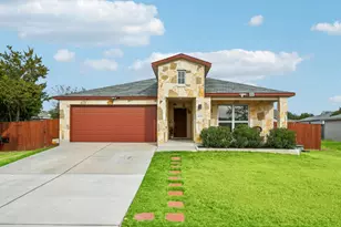1909 Omaha Dr, Lago Vista, TX 78645 - Photo 4